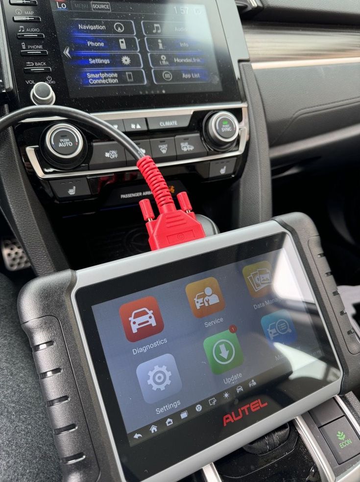 Diagnóstico electrónico con equipo Autel